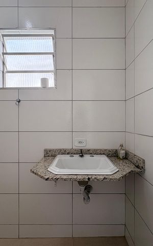 Casa para alugar com 45m², 1 quarto e sem vaga Casa para alugar com 45m², 1 quarto e sem vagaBanheiro