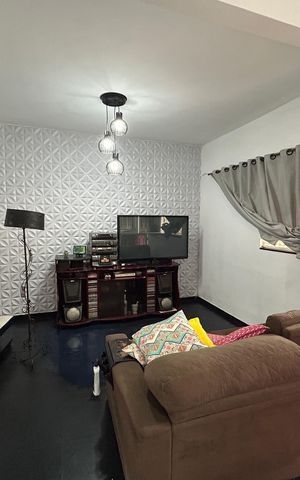 Casa à venda com 120m², 2 quartos e 1 vagaSala