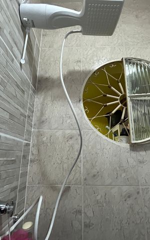 Casa à venda com 120m², 2 quartos e 1 vagaBanheiro Social