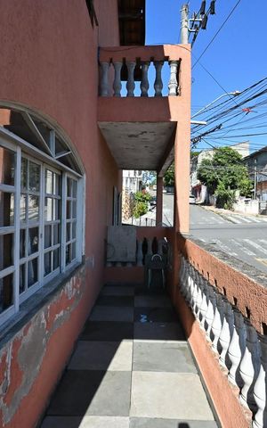 Casa à venda com 224m², 3 quartos e 6 vagasQuintal