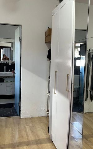 Casa para alugar com 300m², 3 quartos e 3 vagas Casa para alugar com 300m², 3 quartos e 3 vagasCloset
