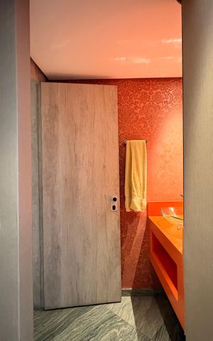 Apartamento à venda com 305m², 4 quartos e 4 vagas Apartamento à venda com 305m², 4 quartos e 4 vagasLavabo