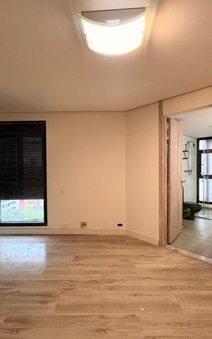 Apartamento à venda com 305m², 4 quartos e 4 vagas Apartamento à venda com 305m², 4 quartos e 4 vagasSuite 1