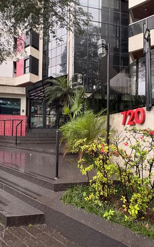 Apartamento à venda com 305m², 4 quartos e 4 vagas Apartamento à venda com 305m², 4 quartos e 4 vagasFachada