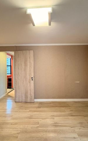 Apartamento à venda com 305m², 4 quartos e 4 vagas Apartamento à venda com 305m², 4 quartos e 4 vagasSuíte 2