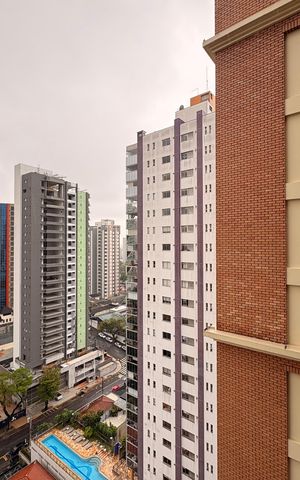 Apartamento à venda com 305m², 4 quartos e 4 vagas Apartamento à venda com 305m², 4 quartos e 4 vagasVista Sacada Suíte 2