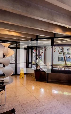 Apartamento à venda com 305m², 4 quartos e 4 vagas Apartamento à venda com 305m², 4 quartos e 4 vagasHall social