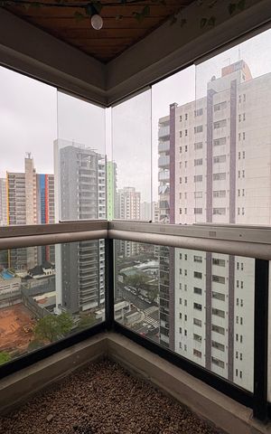 Apartamento à venda com 305m², 4 quartos e 4 vagas Apartamento à venda com 305m², 4 quartos e 4 vagasSacada do quarto 1