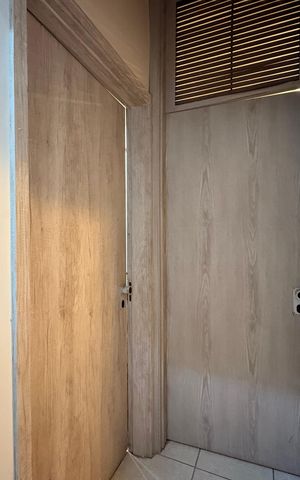 Apartamento à venda com 305m², 4 quartos e 4 vagas Apartamento à venda com 305m², 4 quartos e 4 vagasQuarto de serviço