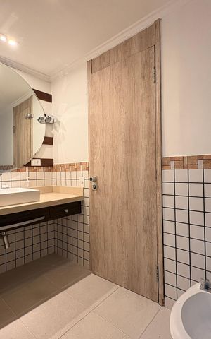 Apartamento à venda com 305m², 4 quartos e 4 vagas Apartamento à venda com 305m², 4 quartos e 4 vagasBanheiro Suíte 2