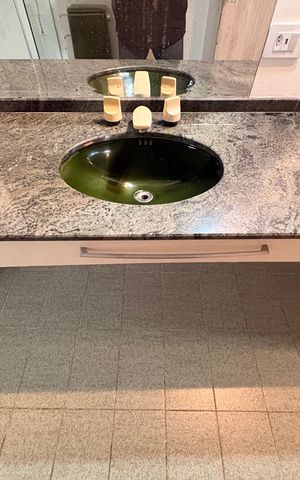 Apartamento à venda com 305m², 4 quartos e 4 vagas Apartamento à venda com 305m², 4 quartos e 4 vagasBanheiro suíte 1