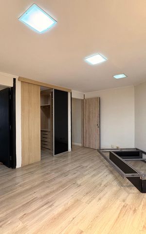 Apartamento à venda com 305m², 4 quartos e 4 vagas Apartamento à venda com 305m², 4 quartos e 4 vagasQuarto 2