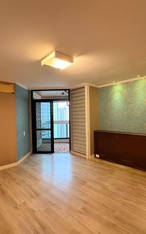 Apartamento à venda com 305m², 4 quartos e 4 vagas Apartamento à venda com 305m², 4 quartos e 4 vagasSuíte 2