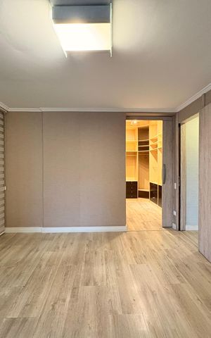 Apartamento à venda com 305m², 4 quartos e 4 vagas Apartamento à venda com 305m², 4 quartos e 4 vagasSuíte 2