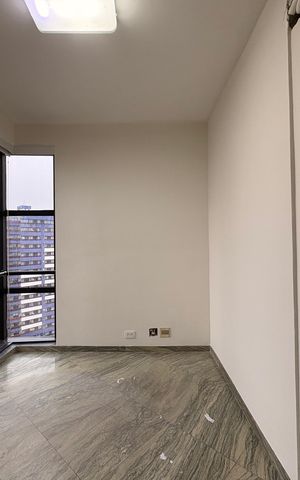 Apartamento à venda com 305m², 4 quartos e 4 vagas Apartamento à venda com 305m², 4 quartos e 4 vagasEscritório