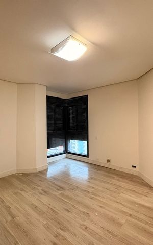 Apartamento à venda com 305m², 4 quartos e 4 vagas Apartamento à venda com 305m², 4 quartos e 4 vagasSuite 1