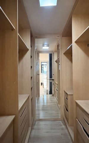 Apartamento à venda com 305m², 4 quartos e 4 vagas Apartamento à venda com 305m², 4 quartos e 4 vagasCloset quarto 2