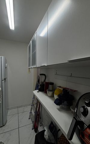 Apartamento à venda com 54m², 2 quartos e 1 vaga Apartamento à venda com 54m², 2 quartos e 1 vagaCozinha e Área de Serviço