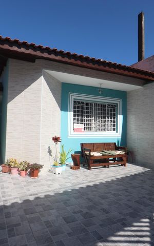 Casa à venda com 63m², 2 quartos e 2 vagasGaragem