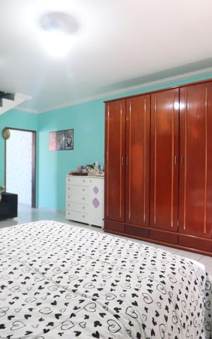 Casa à venda com 63m², 2 quartos e 2 vagasSala e Quarto