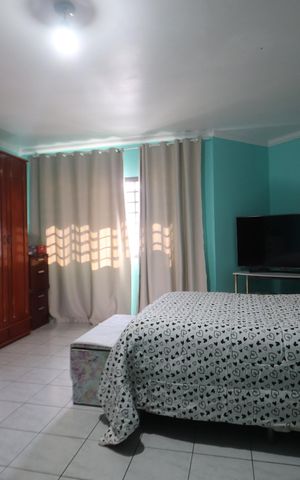 Casa à venda com 63m², 2 quartos e 2 vagasSala e Quarto