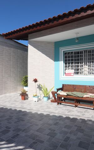 Casa à venda com 63m², 2 quartos e 2 vagasGaragem