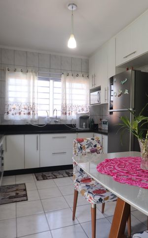 Casa à venda com 63m², 2 quartos e 2 vagasCozinha