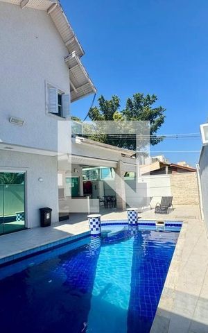 Casa à venda com 360m², 3 quartos e 4 vagas