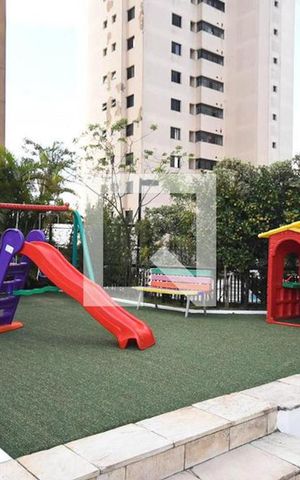 Apartamento à venda com 115m², 3 quartos e 3 vagasÁrea comum - Playground