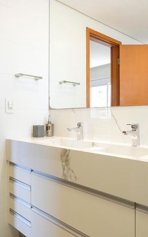 Apartamento à venda com 142m², 3 quartos e 3 vagasBanheiro da suíte 1