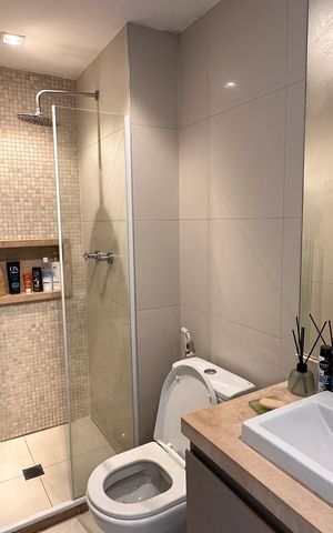 Apartamento para alugar com 75m², 2 quartos e 1 vaga Apartamento para alugar com 75m², 2 quartos e 1 vagaBanheiro social