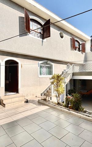 Casa para alugar com 175m², 3 quartos e 3 vagas Casa para alugar com 175m², 3 quartos e 3 vagasQuintal