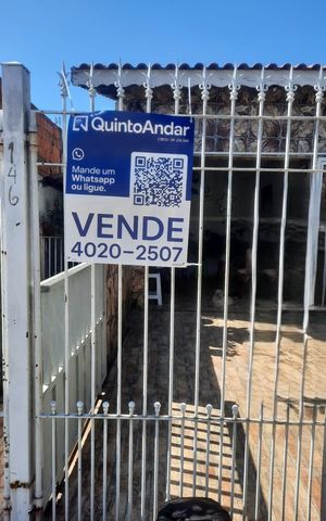 Casa à venda com 378m², 3 quartos e 3 vagas Casa à venda com 378m², 3 quartos e 3 vagasPlaquinha