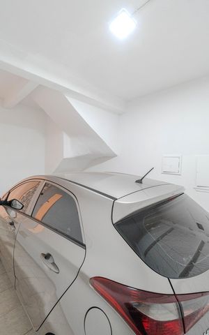 Casa para alugar com 180m², 4 quartos e 1 vaga Casa para alugar com 180m², 4 quartos e 1 vagaGaragem