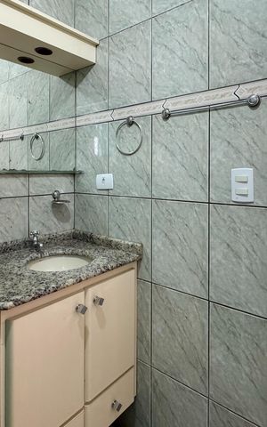Apartamento à venda com 64m², 2 quartos e 1 vaga Apartamento à venda com 64m², 2 quartos e 1 vagaBanheiro Social