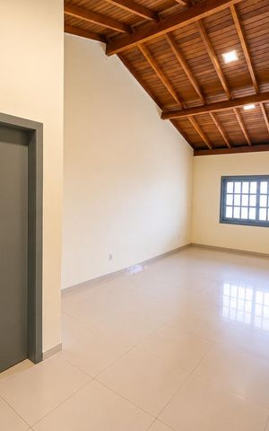 Casa para alugar com 110m², 2 quartos e 2 vagas Casa para alugar com 110m², 2 quartos e 2 vagasCorredor