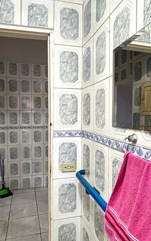 Casa à venda com 150m², 2 quartos e 1 vagaBanheiro 2