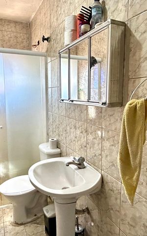 Casa à venda com 150m², 2 quartos e 1 vagaBanheiro 1