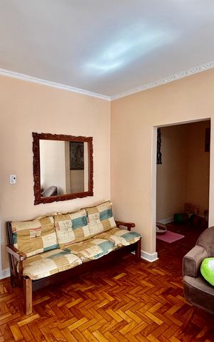 Casa à venda com 60m², 4 quartos e 4 vagas Casa à venda com 60m², 4 quartos e 4 vagasSala