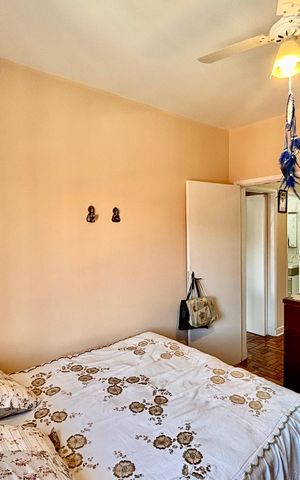 Casa à venda com 60m², 4 quartos e 4 vagas Casa à venda com 60m², 4 quartos e 4 vagasQuarto 3