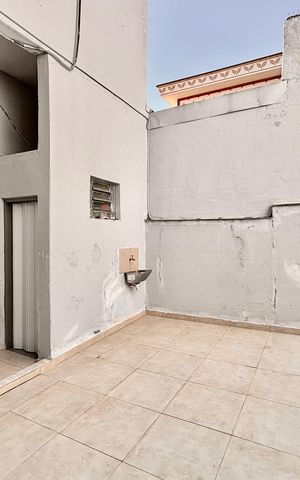 Casa à venda com 60m², 4 quartos e 4 vagas Casa à venda com 60m², 4 quartos e 4 vagasQuintal