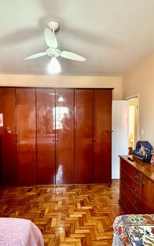 Casa à venda com 60m², 4 quartos e 4 vagas Casa à venda com 60m², 4 quartos e 4 vagasQuarto 2
