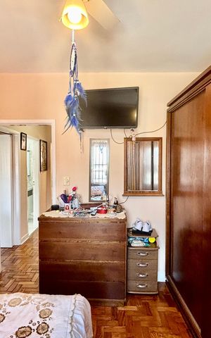 Casa à venda com 60m², 4 quartos e 4 vagas Casa à venda com 60m², 4 quartos e 4 vagasQuarto 3
