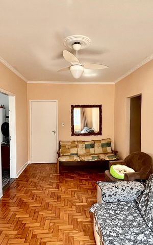 Casa à venda com 60m², 4 quartos e 4 vagas Casa à venda com 60m², 4 quartos e 4 vagasSala