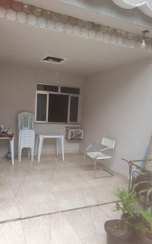 Casa à venda com 120m², 4 quartos e 1 vaga Casa à venda com 120m², 4 quartos e 1 vagaÁrea externa