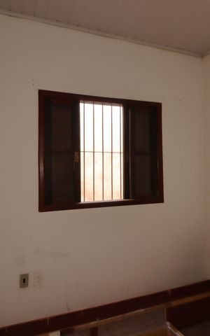 Casa à venda com 160m², 2 quartos e 2 vagasSuíte