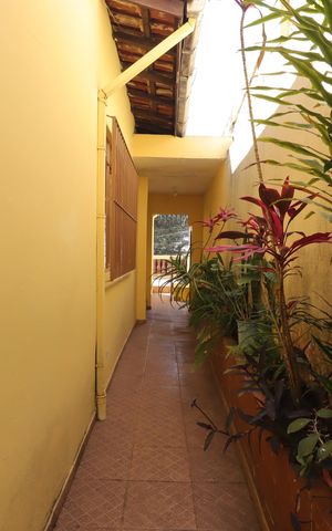 Casa à venda com 160m², 2 quartos e 2 vagasCorredor externa