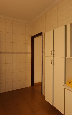 Casa à venda com 160m², 2 quartos e 2 vagasCozinha
