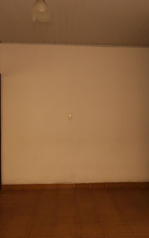 Casa à venda com 160m², 2 quartos e 2 vagasCopa