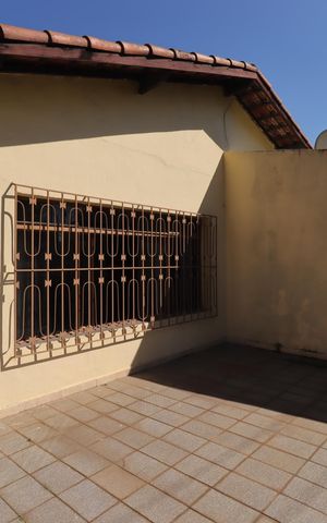 Casa à venda com 160m², 2 quartos e 2 vagasQuintal